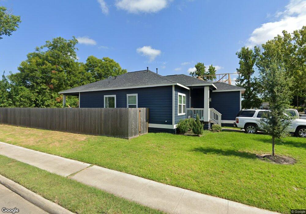 7701 Willow St, Houston, TX 77088 - photo 1