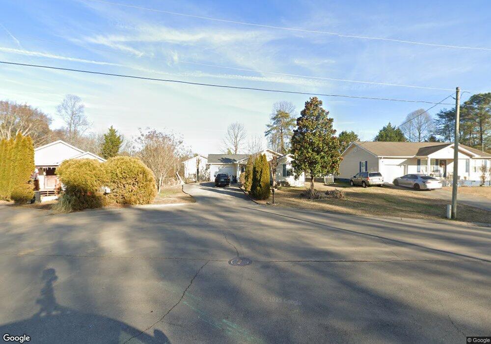 314 Pine Grove Dr N, Dalton, GA 30721 - photo 1