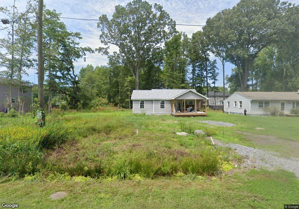 245 Brooks Dr, Colonial Beach, VA 22443 - photo 1