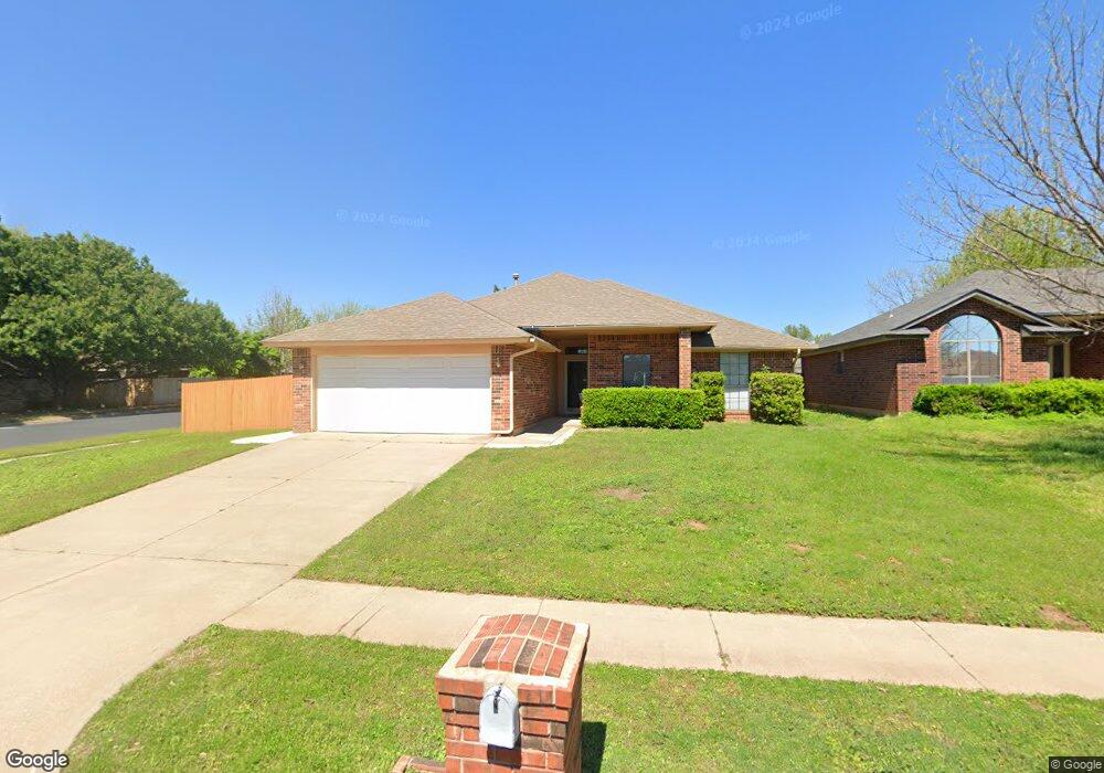 901 Goshawk Dr, Norman, OK 73072 - photo 1