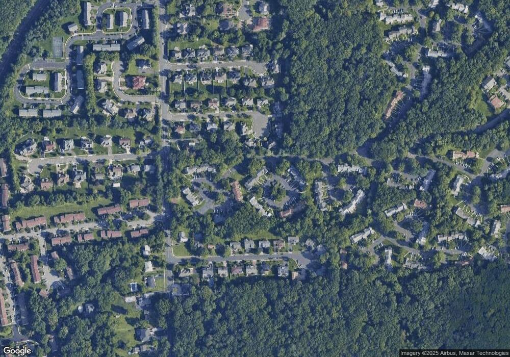 504 Timber Oaks Rd, Edison, NJ 08820 - photo 1