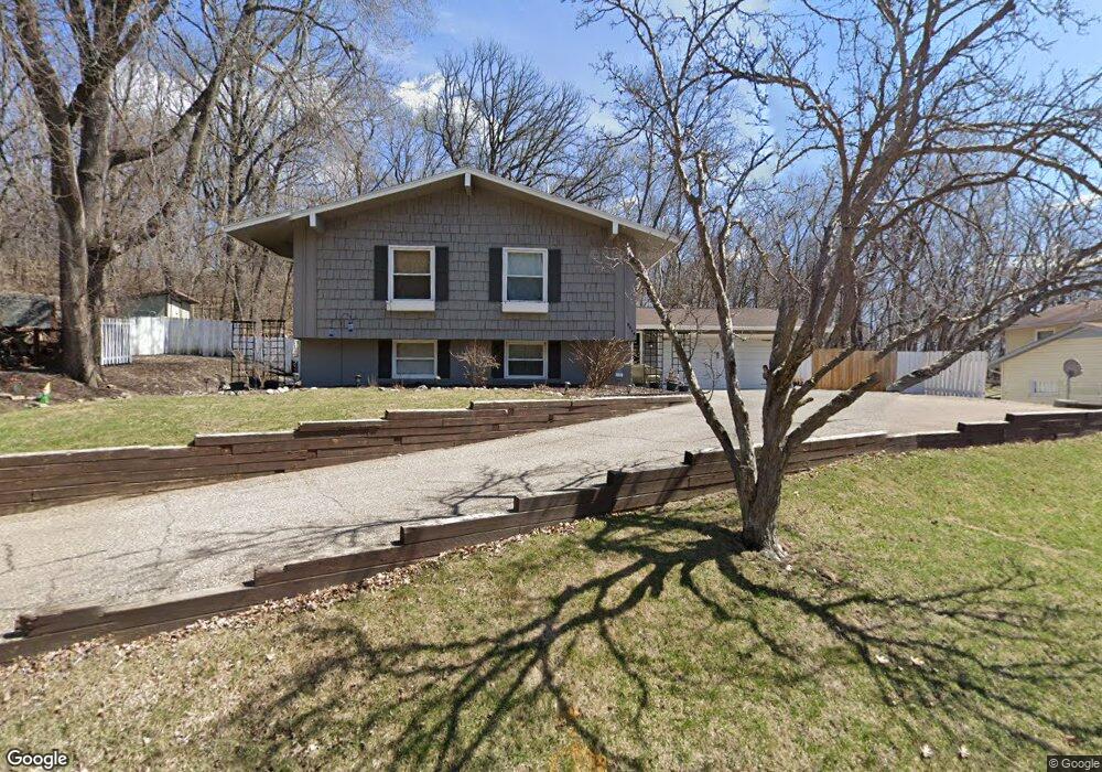 5925 Maplewood Ln, Minnetonka, MN 55345 - photo 1