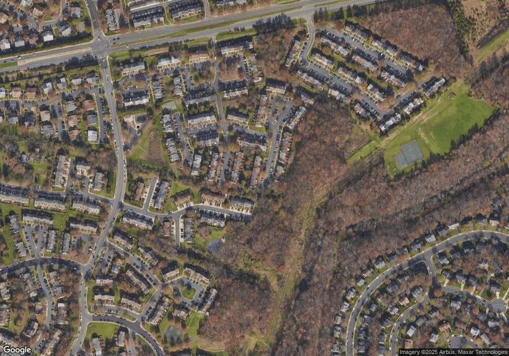 13907 Gunners Place, Centreville, VA 20121 - photo 1