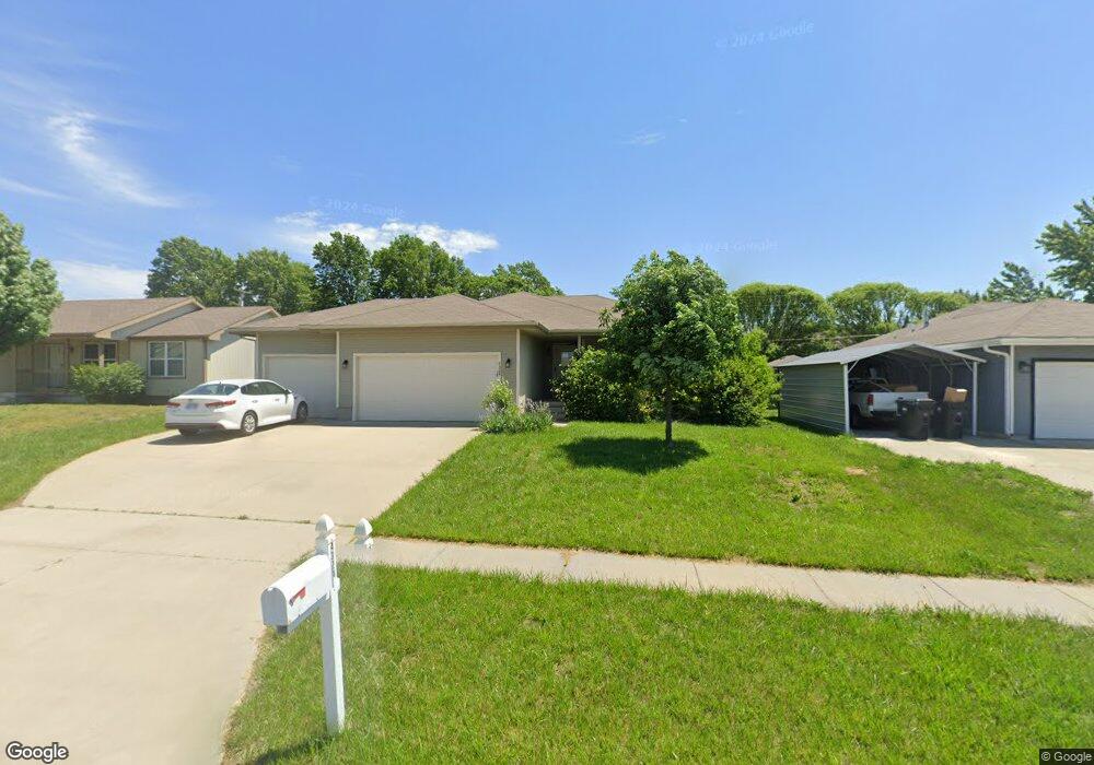 4324 SE Chisolm Rd, Topeka, KS 66609 - photo 1