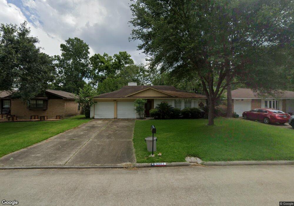 16923 Townes Rd, Friendswood, TX 77546 - photo 1