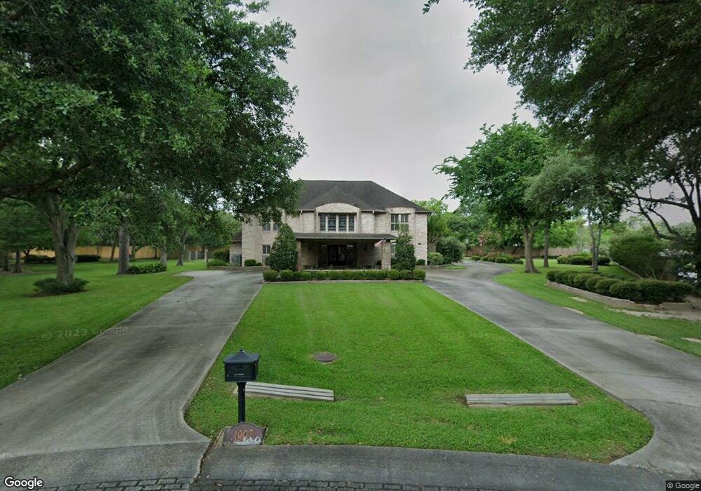 1907 Candlelight Ct, Friendswood, TX 77546 - photo 1