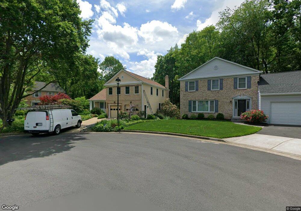 7018 Maple Tree Ln, Springfield, VA 22152 - photo 1