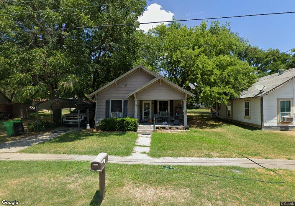 1507 Belcher St, Gainesville, TX 76240 - photo 1