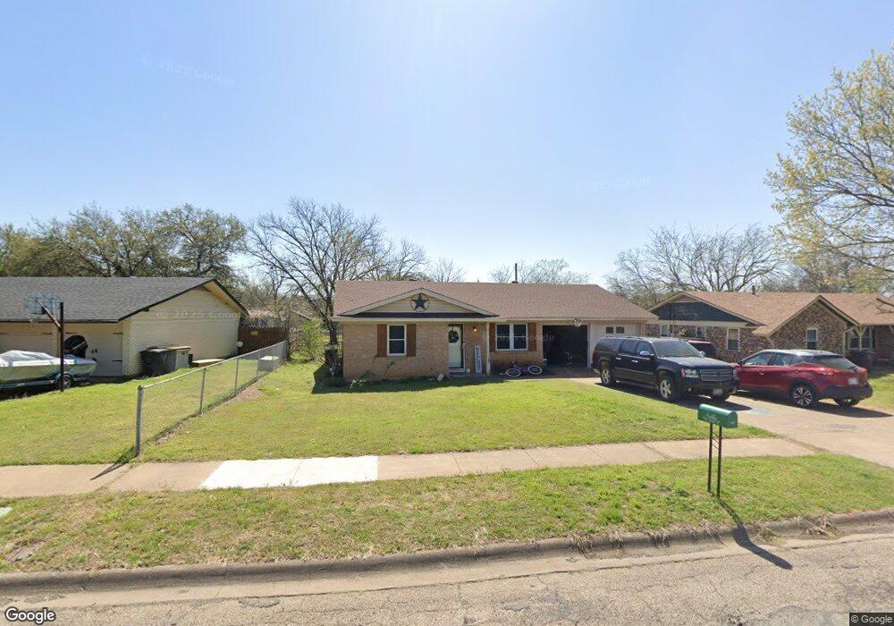 1407 Phillips St, Cleburne, TX 76033 - photo 1