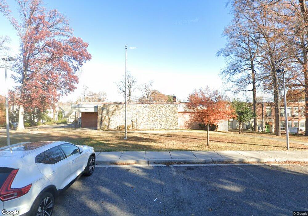 8001 Lynbrook Dr, Bethesda, MD 20814 - photo 1