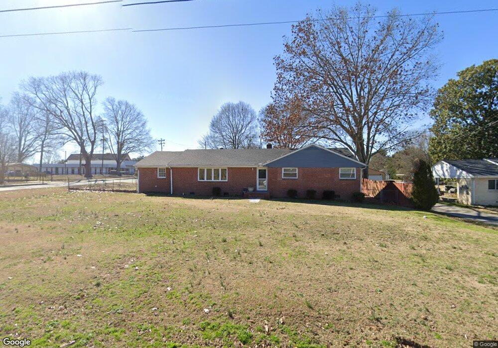 201 Ivy Dr, Simpsonville, SC 29680 - photo 1