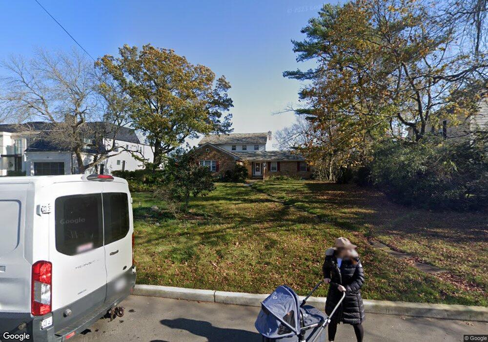 30 Auerbach Ln, Lawrence, NY 11559 - photo 1