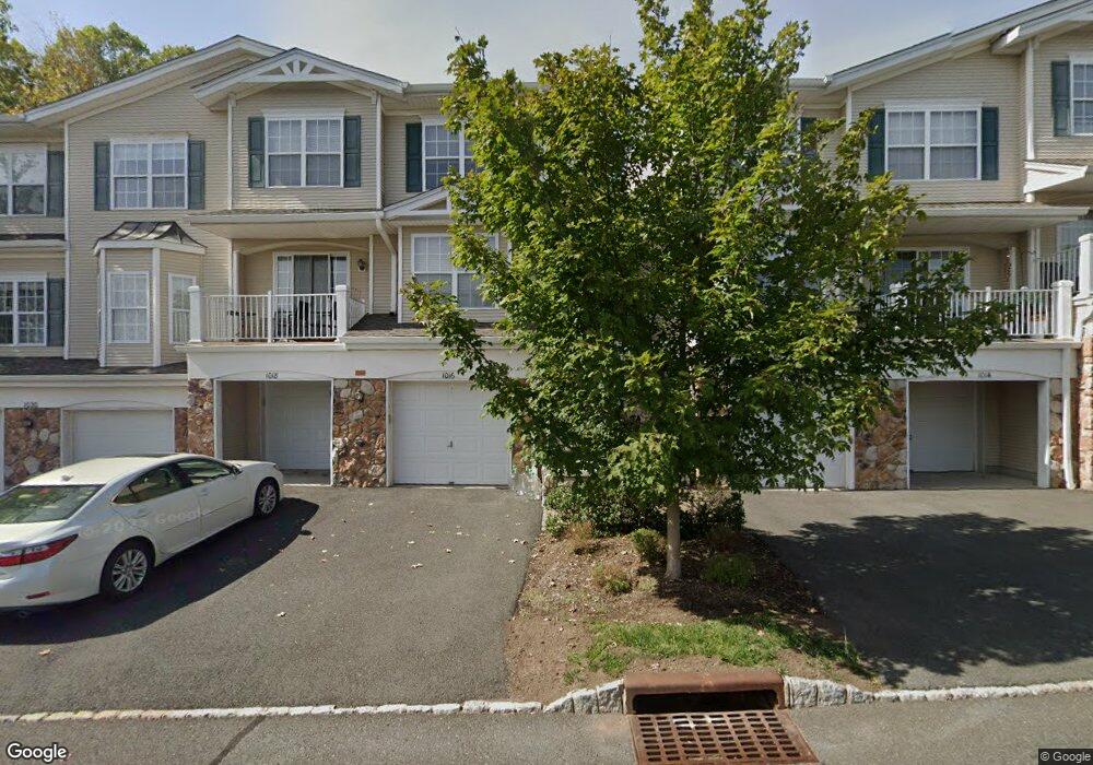 1018 Robin Ct, Green Brook, NJ 08812 - photo 1