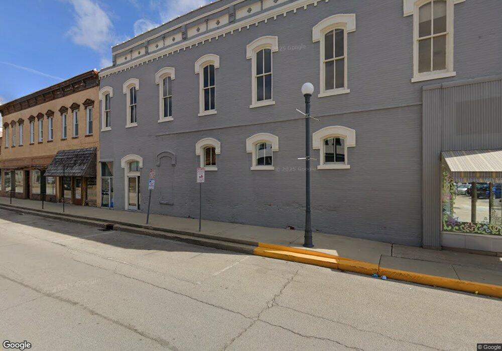 129 S Kickapoo St, Lincoln, IL 62656 - photo 1