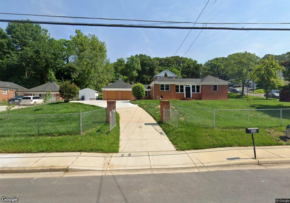 806 Owens Rd, Oxon Hill, MD 20745 - photo 1