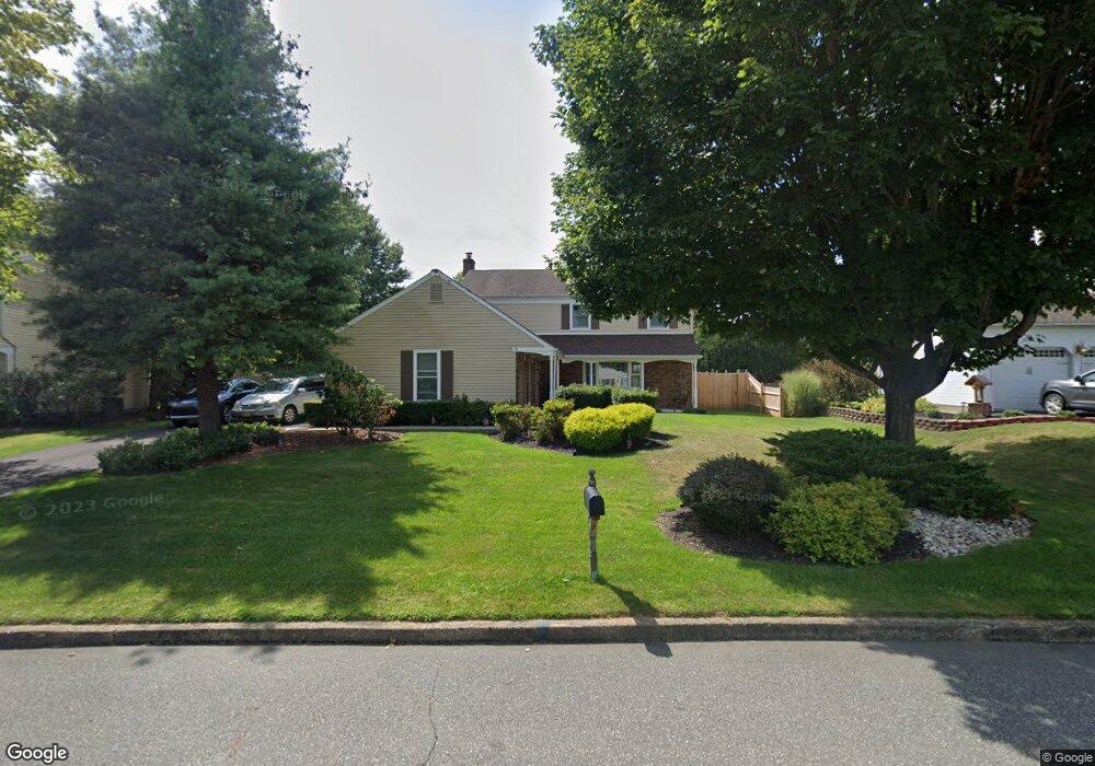 384 Maple Point Dr, Langhorne, PA 19047 - photo 1