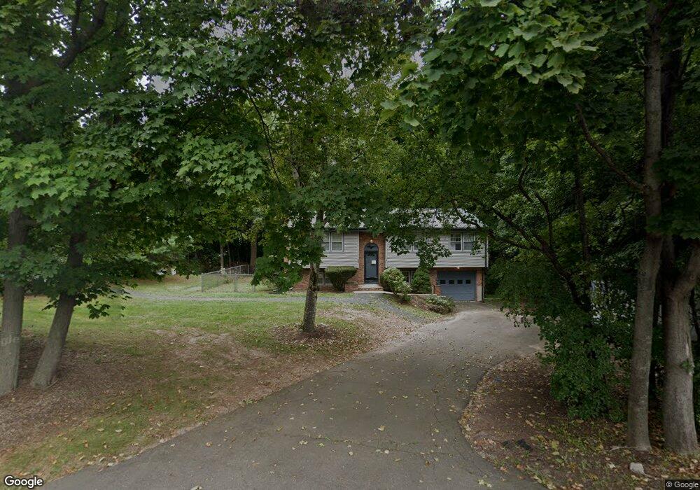 33 Bishops Curve, Berlin, CT 06037 - photo 1