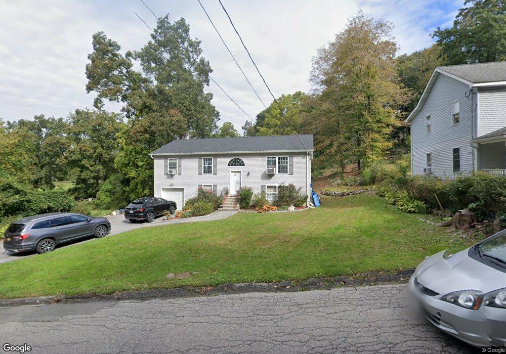 1014 Frost Ln, Peekskill, NY 10566 - photo 1