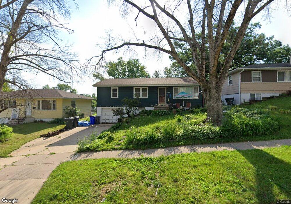 1306 36th St SE, Cedar Rapids, IA 52403 - photo 1