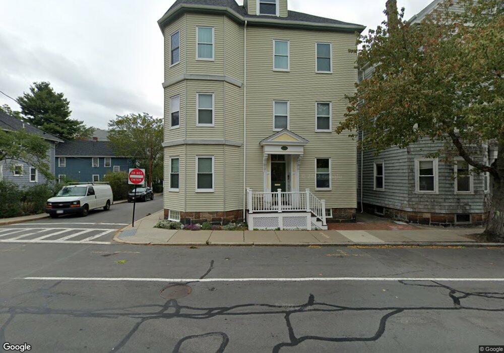 156 Chestnut St unit 3, Brookline, MA 02445 - photo 1