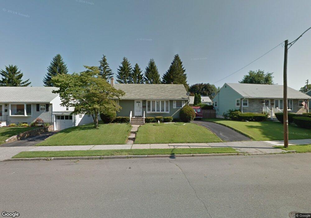 1534 Crestwood Rd, Bethlehem, PA 18018 - photo 1