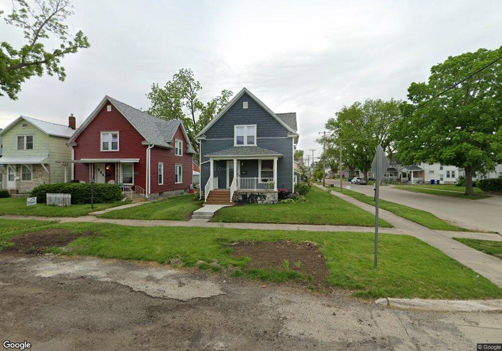 1002 8th St SW, Cedar Rapids, IA 52404 - photo 1