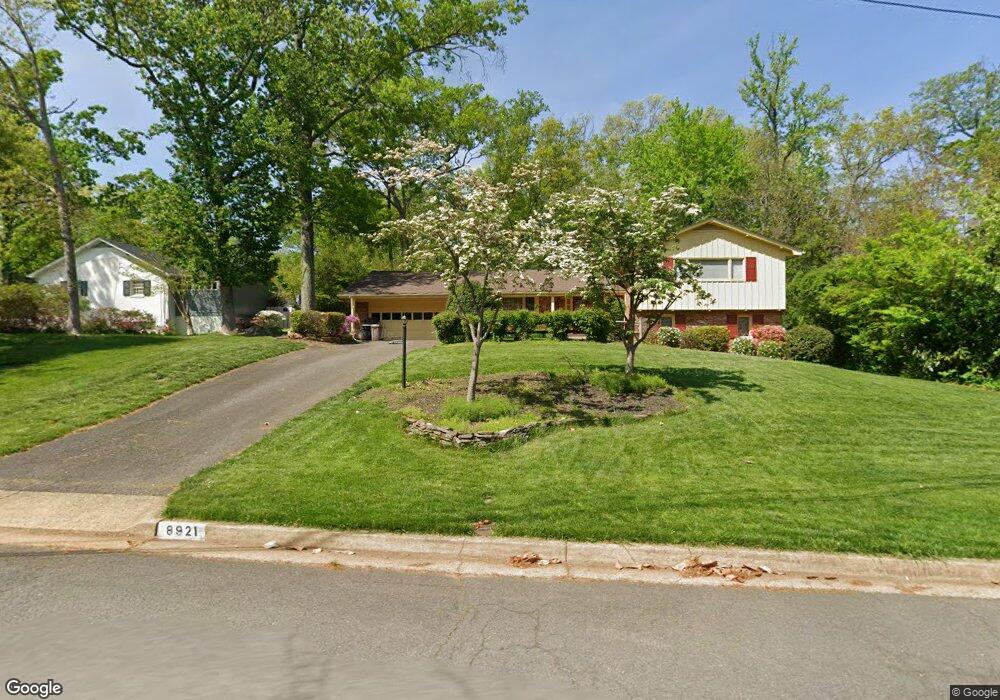 8921 Colesbury Place, Fairfax, VA 22031 - photo 1