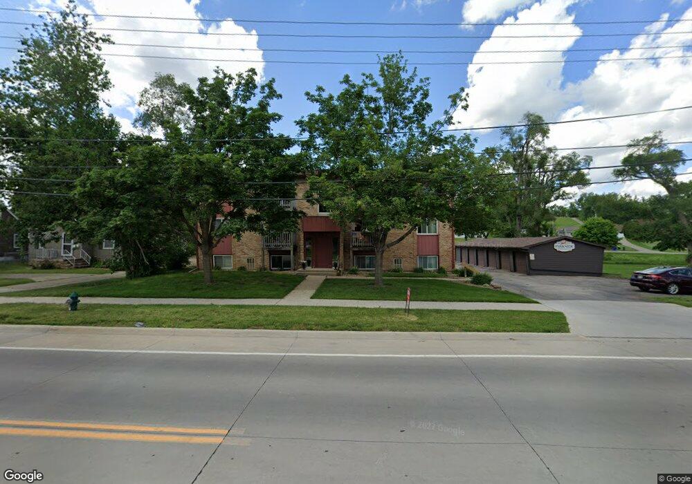 3610 Johnson Ave NW unit 9, Cedar Rapids, IA 52405 - photo 1