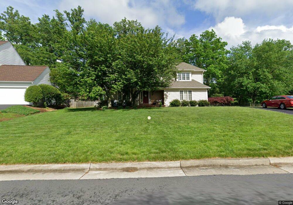 8919 Cross Chase Cir, Lorton, VA 22079 - photo 1