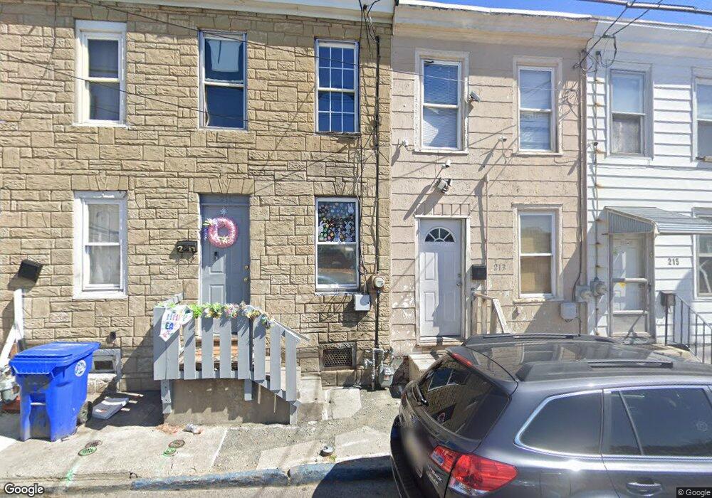 213 Maple St, Reading, PA 19602 - photo 1