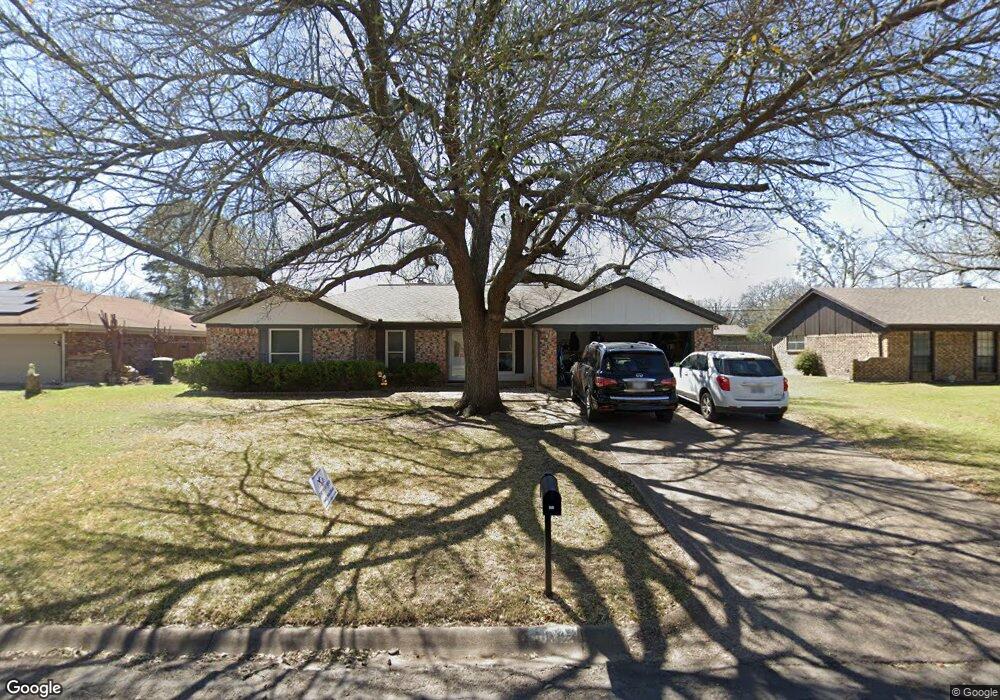 832 S Ridgeway Dr, Cleburne, TX 76033 - photo 1