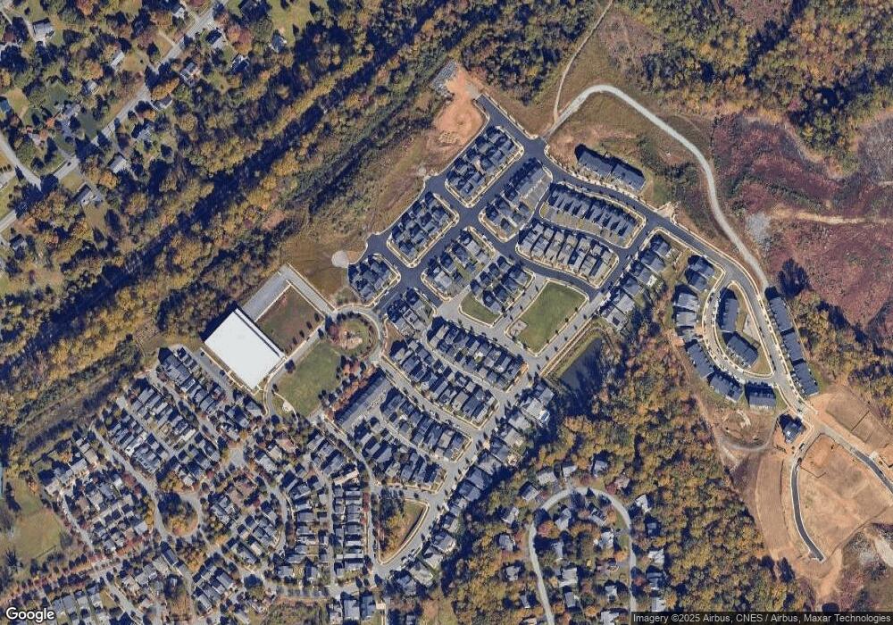 172 Barnett St, Charlottesville, VA 22901 - photo 1