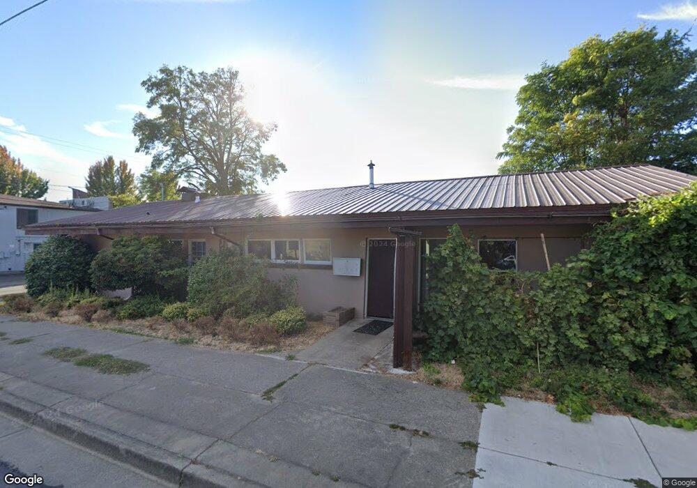 524 NE 7th St, Grants Pass, OR 97526 - photo 1