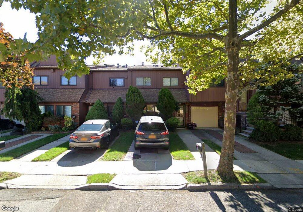 67 Gateway Dr unit 170, Staten Island, NY 10304 - photo 1