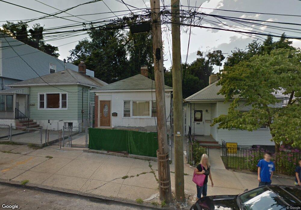 133 Vineyard Ave, Yonkers, NY 10703 - photo 1