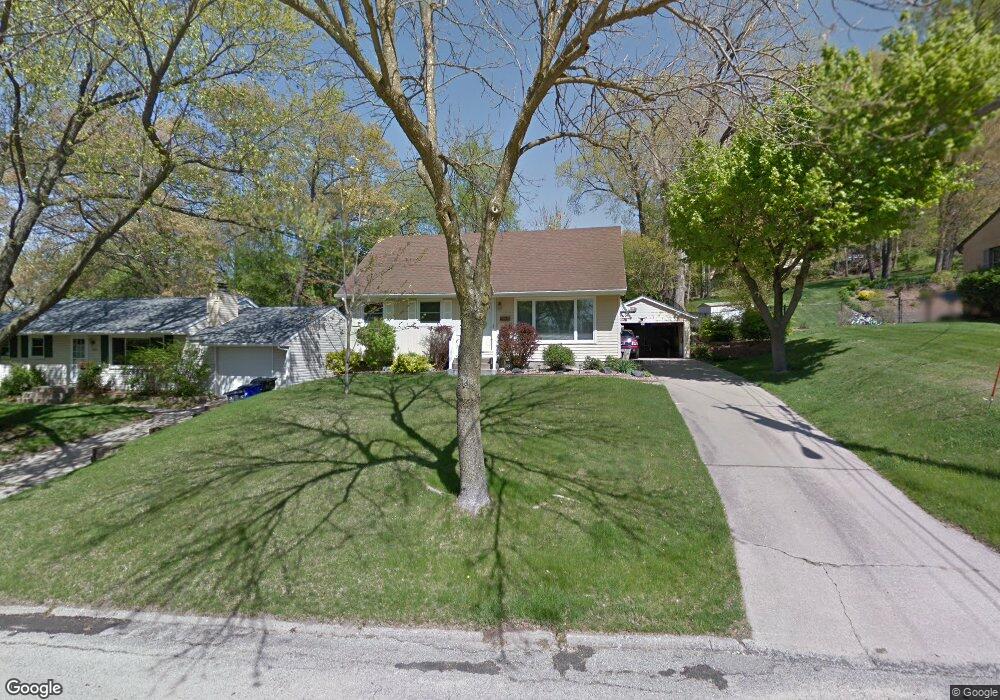 4032 Vine Ave SE, Cedar Rapids, IA 52403 - photo 1