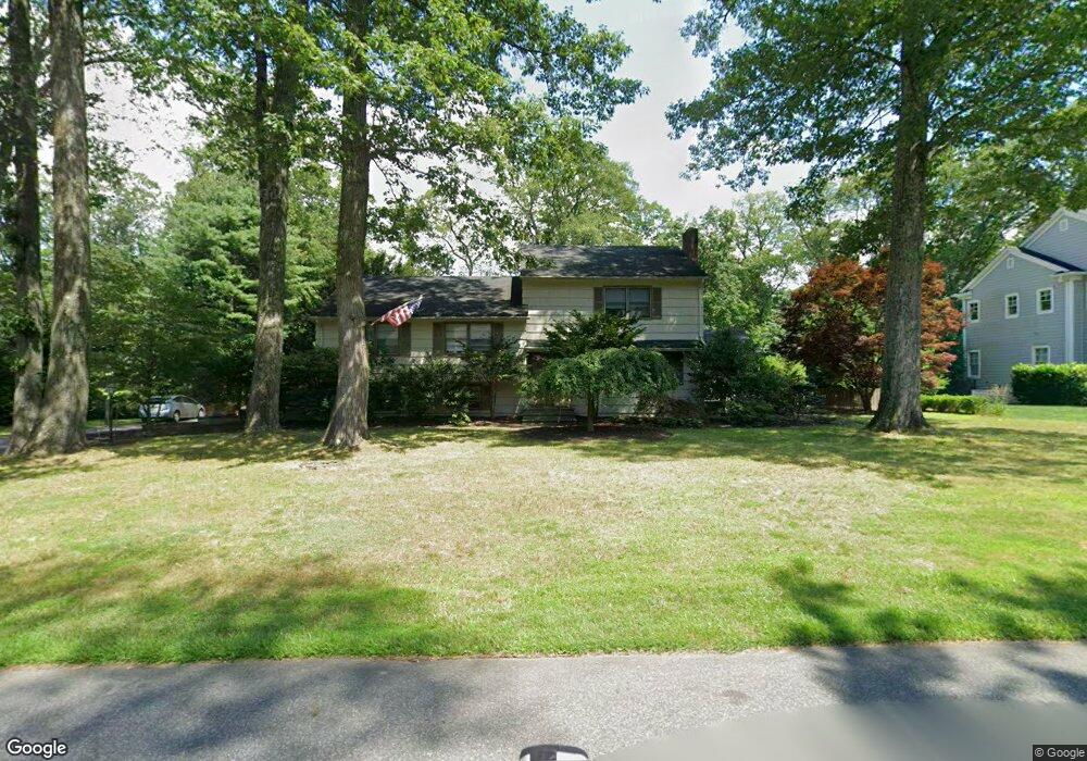 588 Cresthaven Rd, Wyckoff, NJ 07481 - photo 1