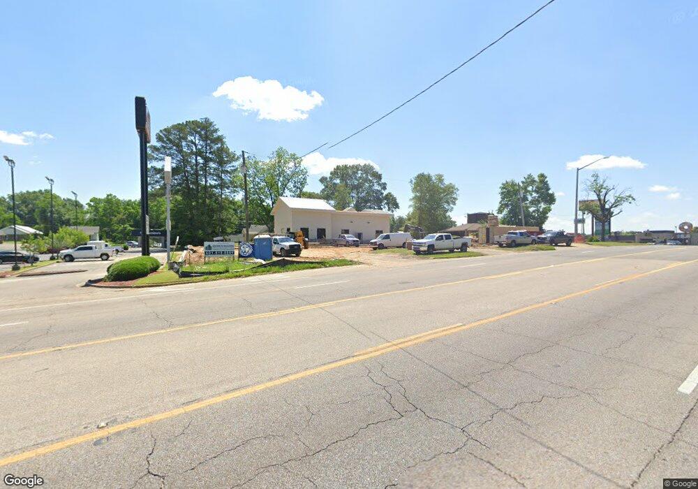 709 N 16th Ave, Laurel, MS 39440 - photo 1