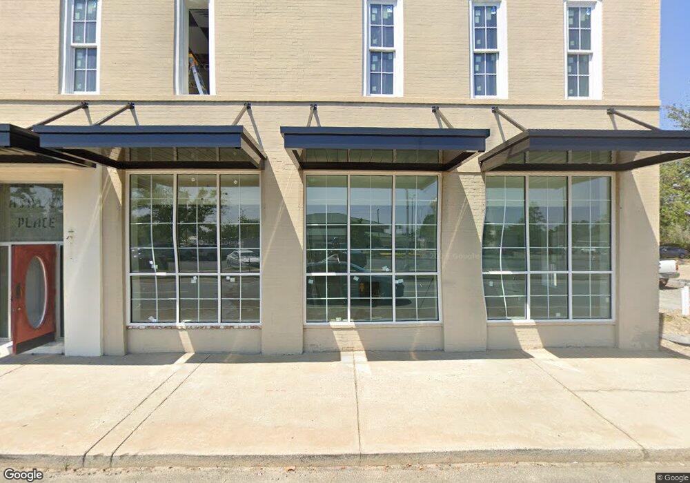 211 W Ashley St, Douglas, GA 31533 - photo 1