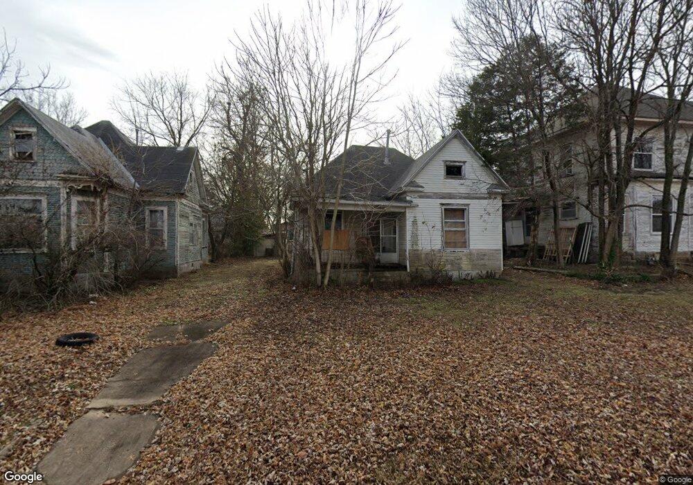 1804 Gabriel Ave, Parsons, KS 67357 - photo 1