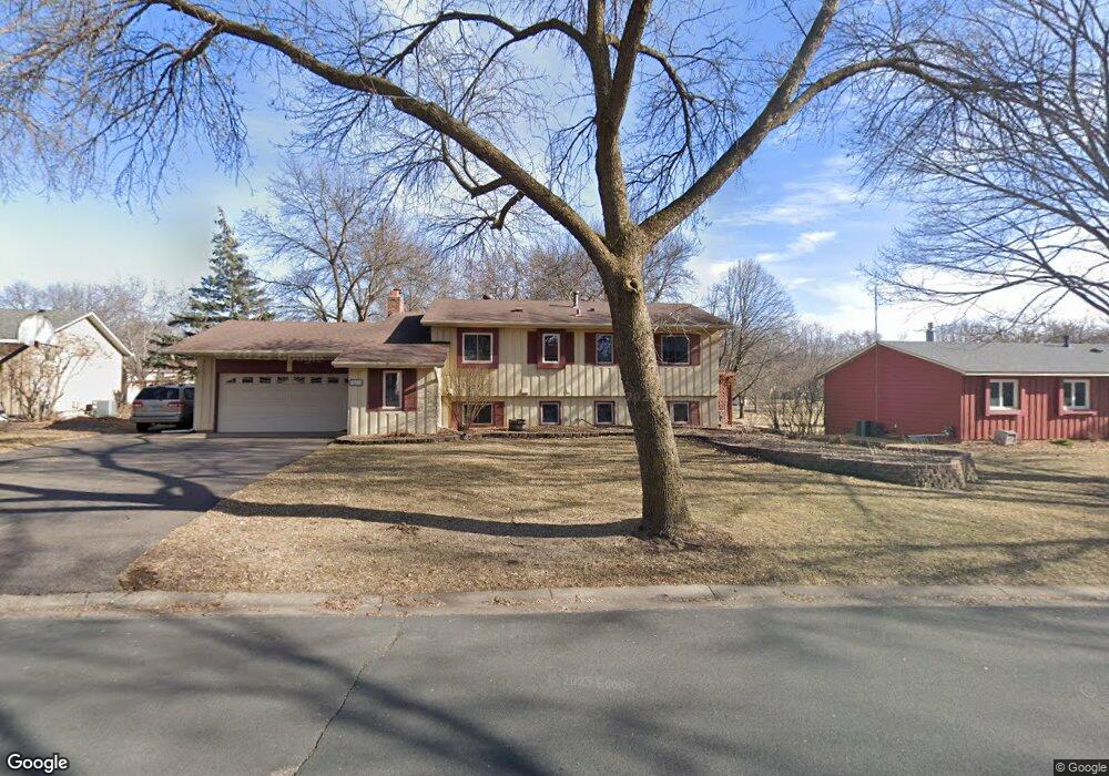 10614 Wellington Ln N, Maple Grove, MN 55369 - photo 1