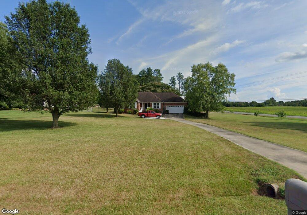 2610 Hayfield Dr, Asheboro, NC 27205 - photo 1