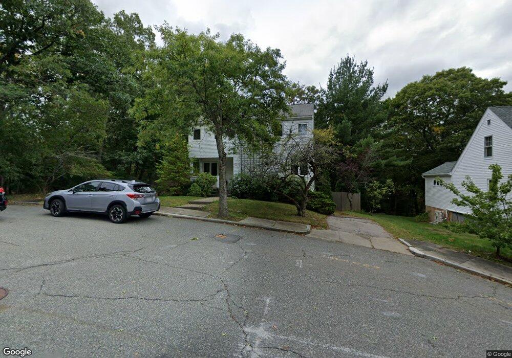 19 Hackensack Cir, Chestnut Hill, MA 02467 - photo 1