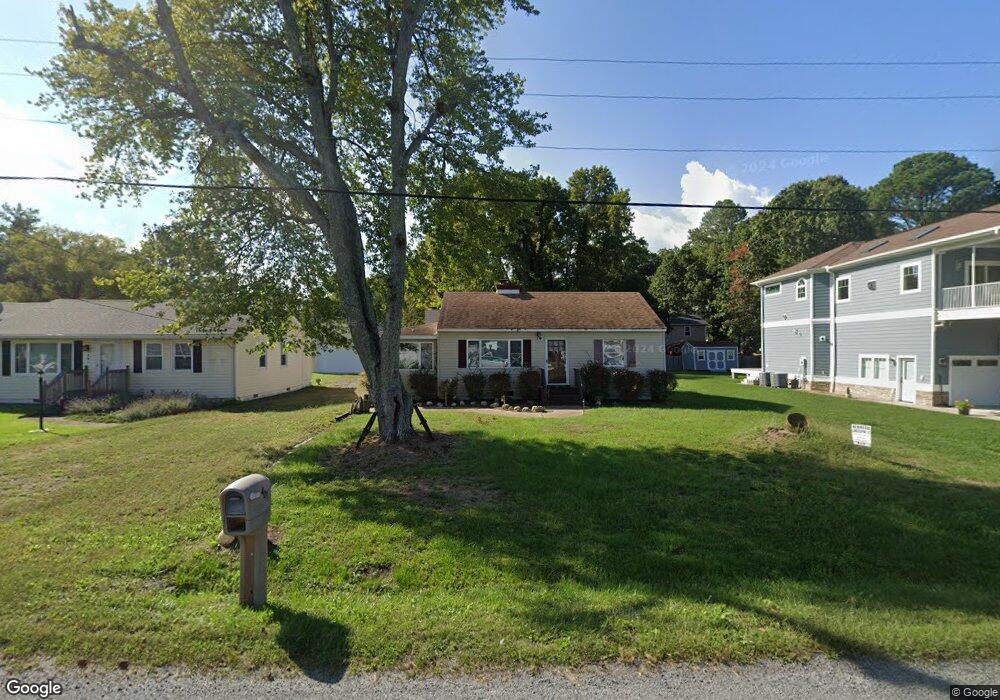 401 Shore Dr, Colonial Beach, VA 22443 - photo 1