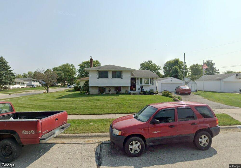 5680 Brookfield Square W, Columbus, OH 43229 - photo 1