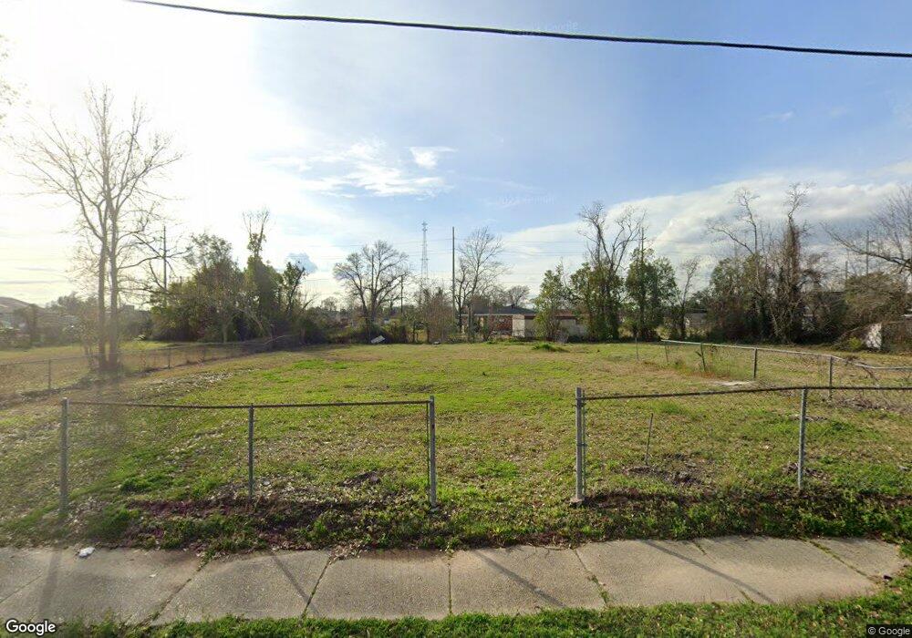 722 S Lyons St, Lake Charles, LA 70601 - photo 1