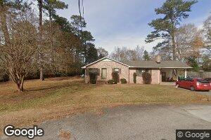 102 W Dwight Dr, Selma, NC 27576