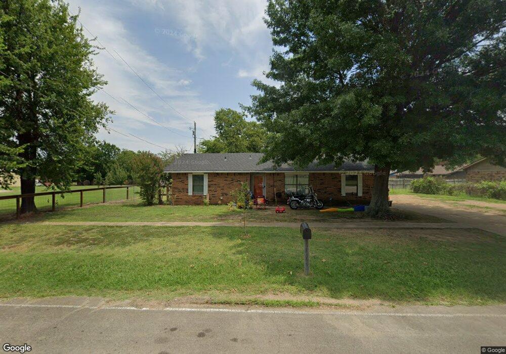 1204 N I St, Hugo, OK 74743 - photo 1