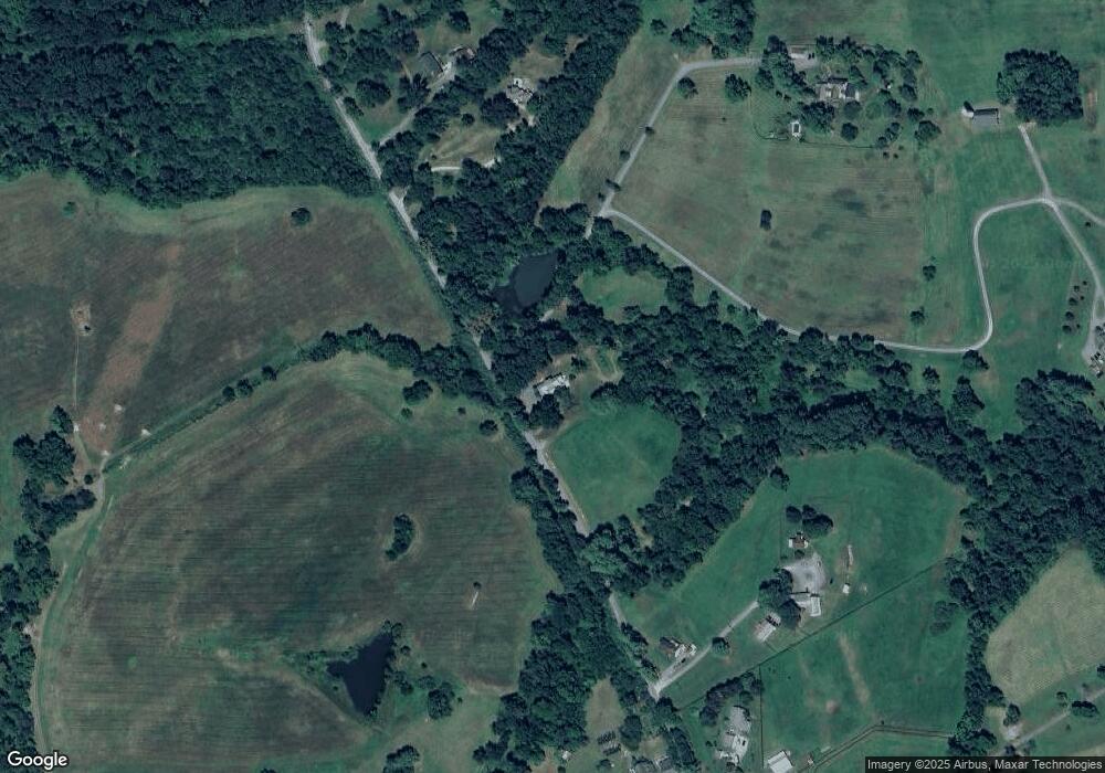 20852 Furr Rd, Round Hill, VA 20141 - photo 1