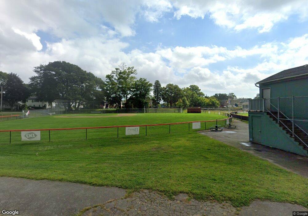 95 Beachmont Ave, Cranston, RI 02905 - photo 1